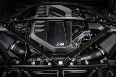 P90600899_highRes_the-new-bmw-m2-cs