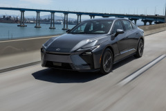 2026_Lexus_ES_350h_Premium_Cloudburst-Gray_Black_026
