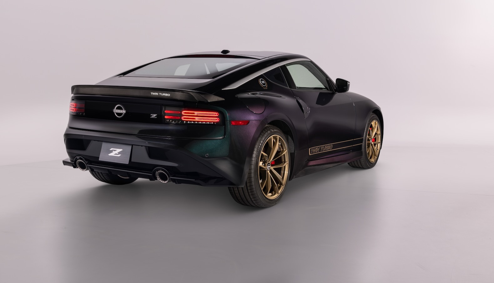 【STYLE】 2026 Nissan Z Heritage Edition Debuts with Retro 300ZX Styling