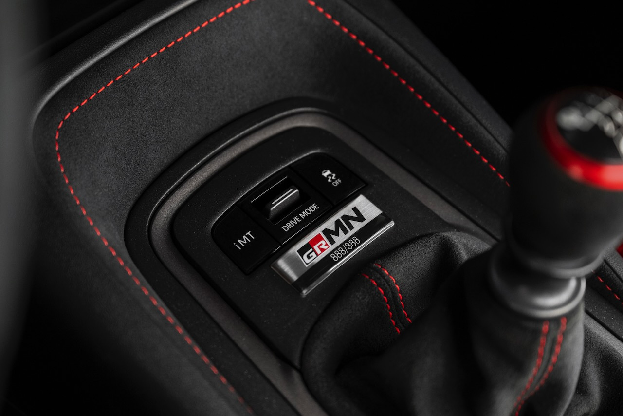 2026_Toyota_GRMN_Corolla_Gravel_036