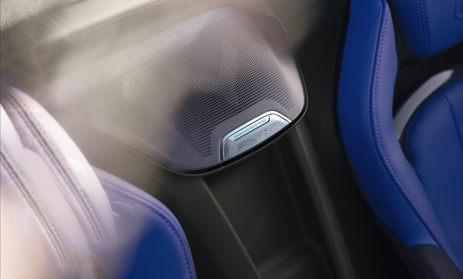 A Grand Sport X–exclusive interior plaque