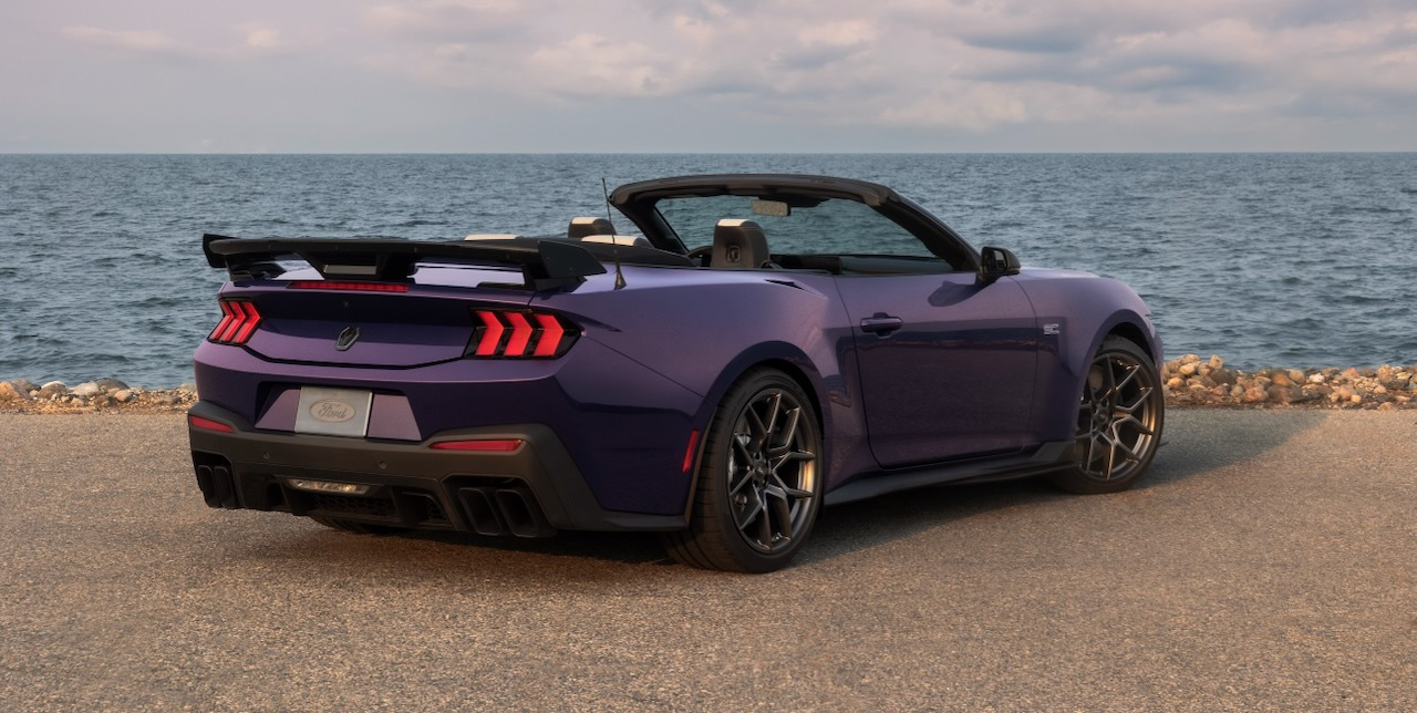 Ford Mustang Dark Horse SC Convertible