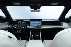 Original-19891-my27-atlas-r-line-sacramentogreen-samdobbins-2229