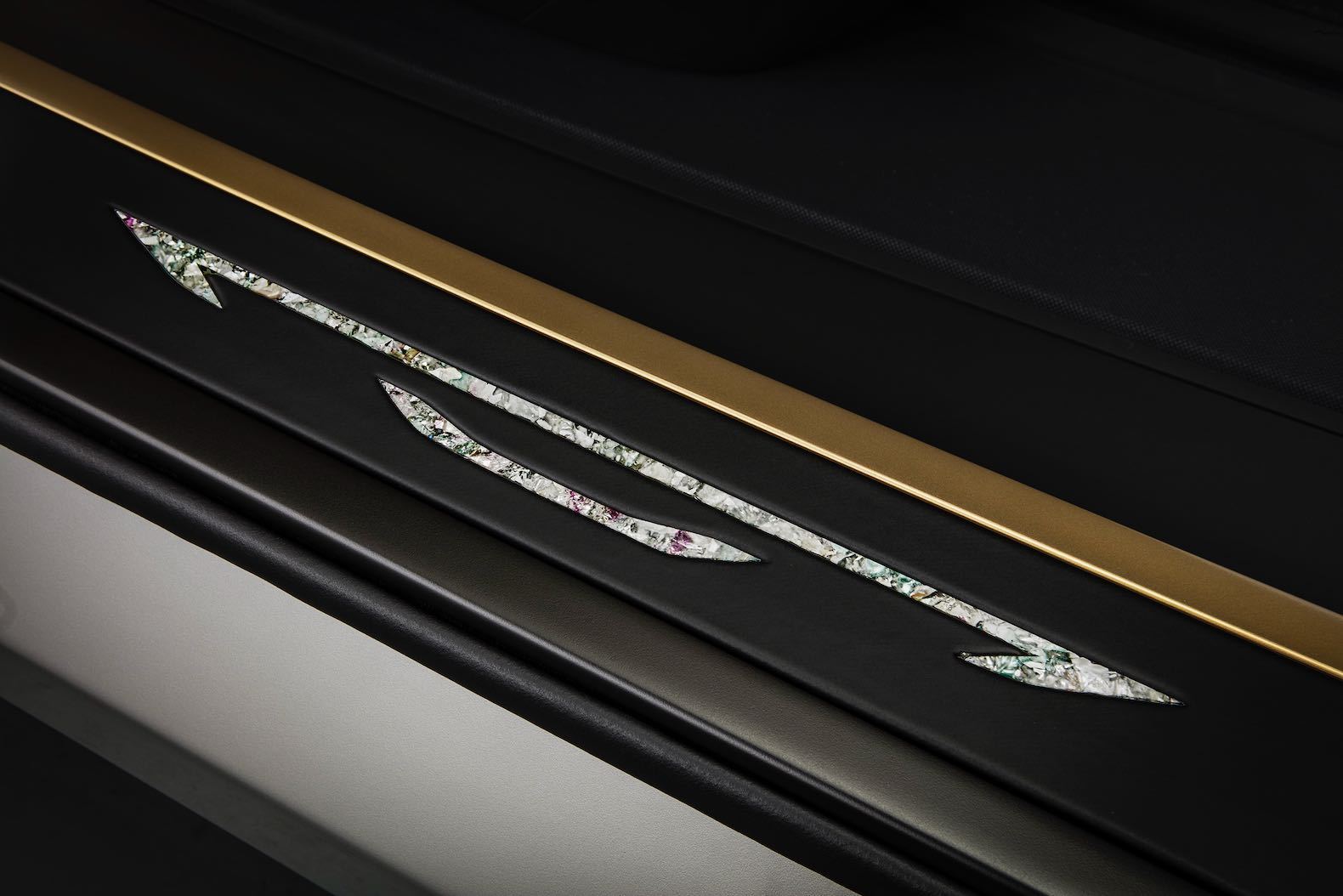 The Chrysler Halcyon Concept’s door sills also add sustainable design inspired by Detroit’s musical culture and heritage, integrating crushed and 100 percent recycled composite material made from post-consumer music CDs into the Chrysler Wing logo.