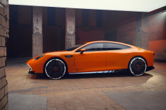 Mercedes-AMG präsentiert den CONCEPT AMG GT XX 
// Mercedes-AMG presents the CONCEPT AMG GT XX