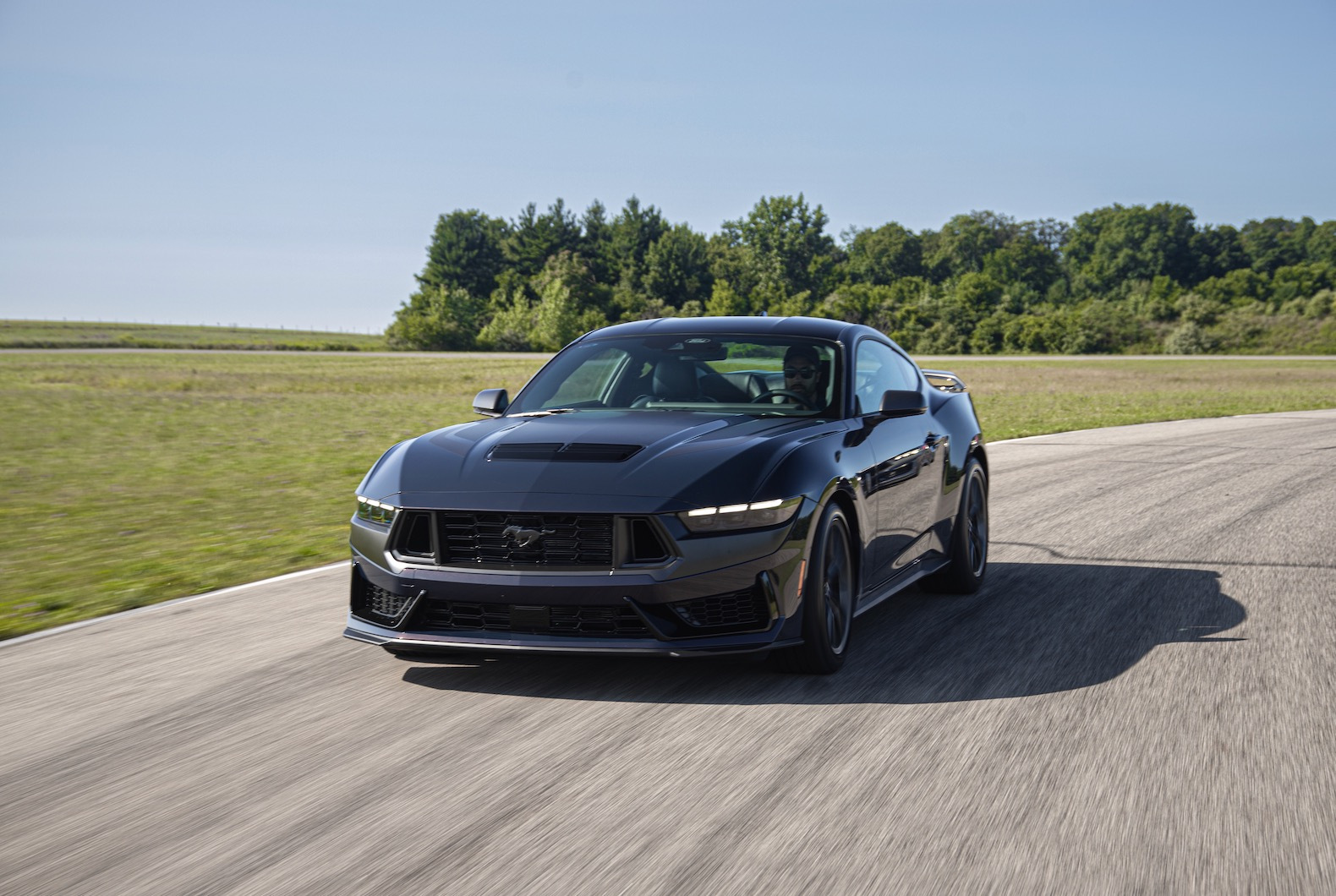 Ford Mustang Dark Horse R is ready for the track - The Torque Report