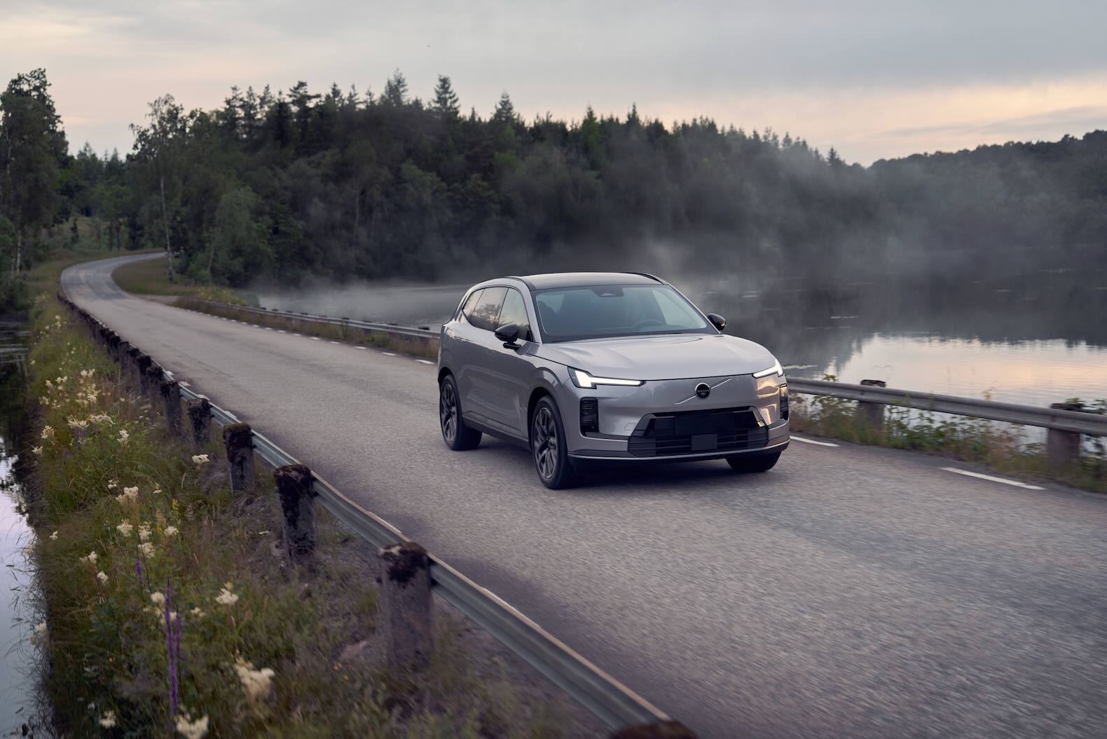 Volvo Cars reveals the new XC70 – a plug-in hybrid for every journey