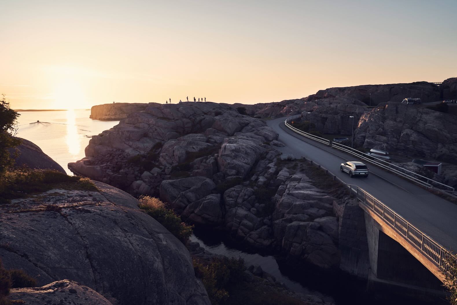 Volvo Cars reveals the new XC70 – a plug-in hybrid for every journey