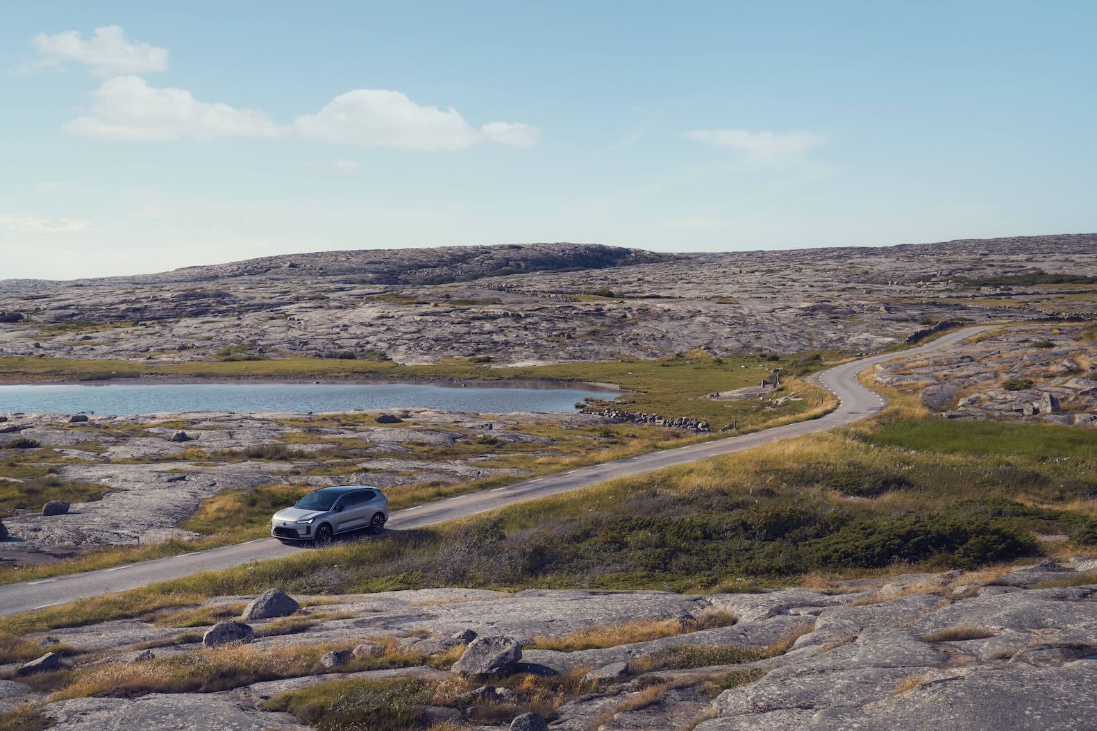 Volvo Cars reveals the new XC70 – a plug-in hybrid for every journey
