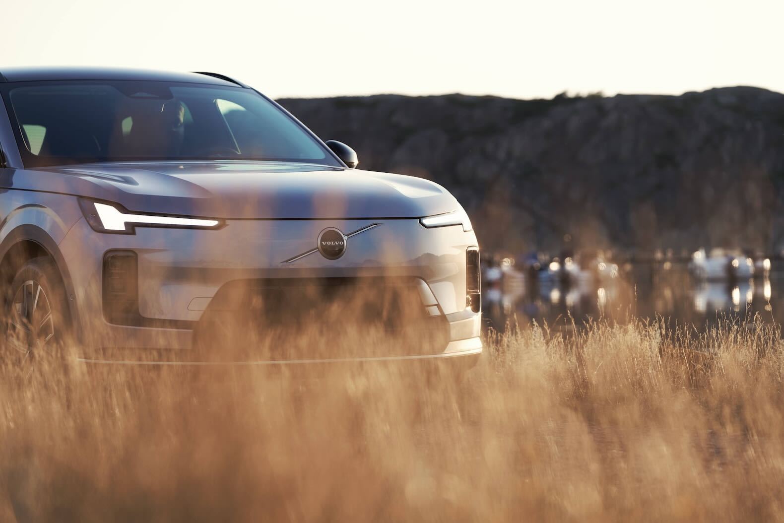 Volvo Cars reveals the new XC70 – a plug-in hybrid for every journey