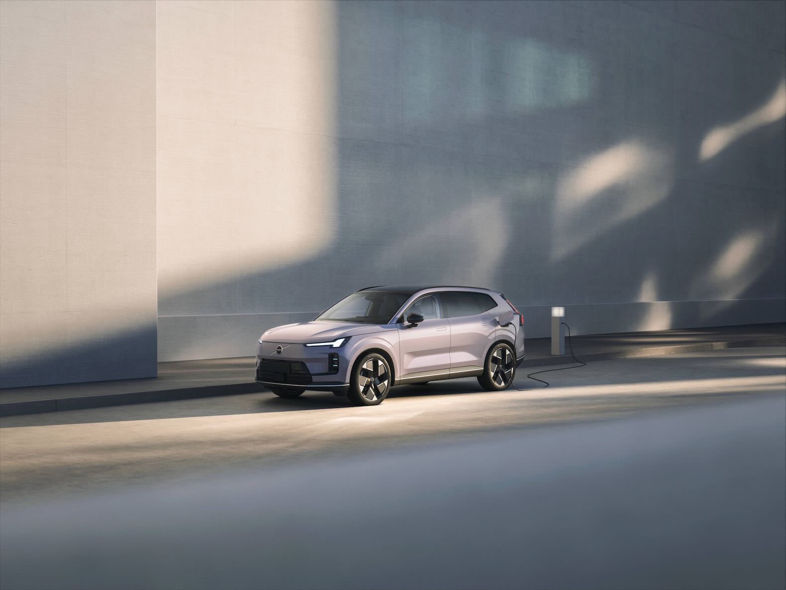 Volvo Cars reveals the new XC70 – a plug-in hybrid for every journey