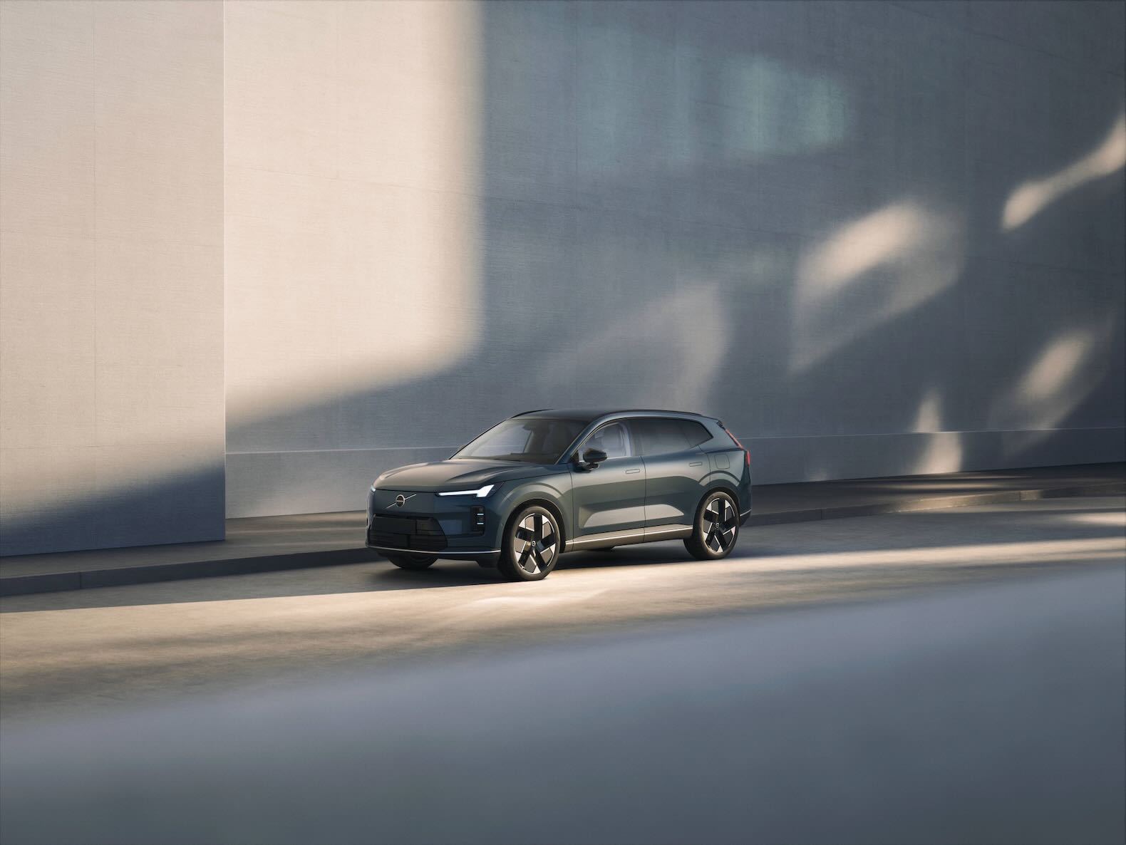 Volvo Cars reveals the new XC70 – a plug-in hybrid for every journey
