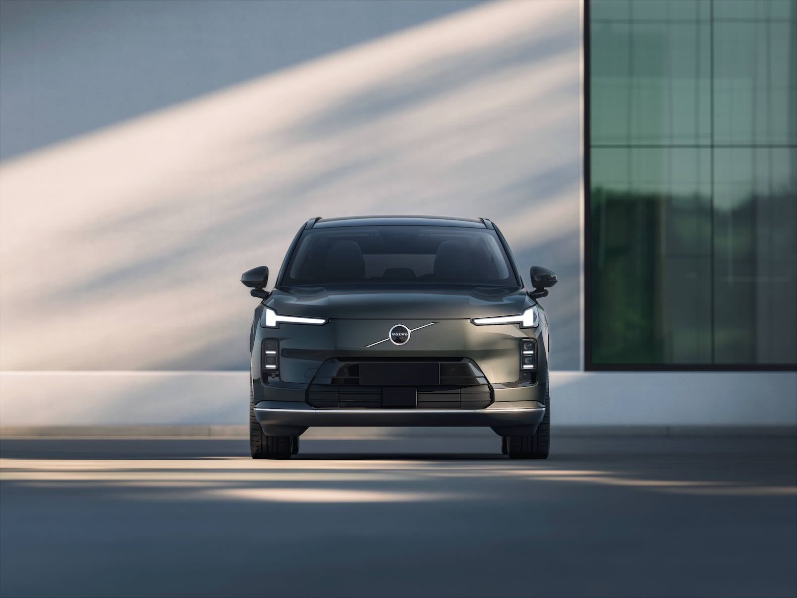 Volvo Cars reveals the new XC70 – a plug-in hybrid for every journey