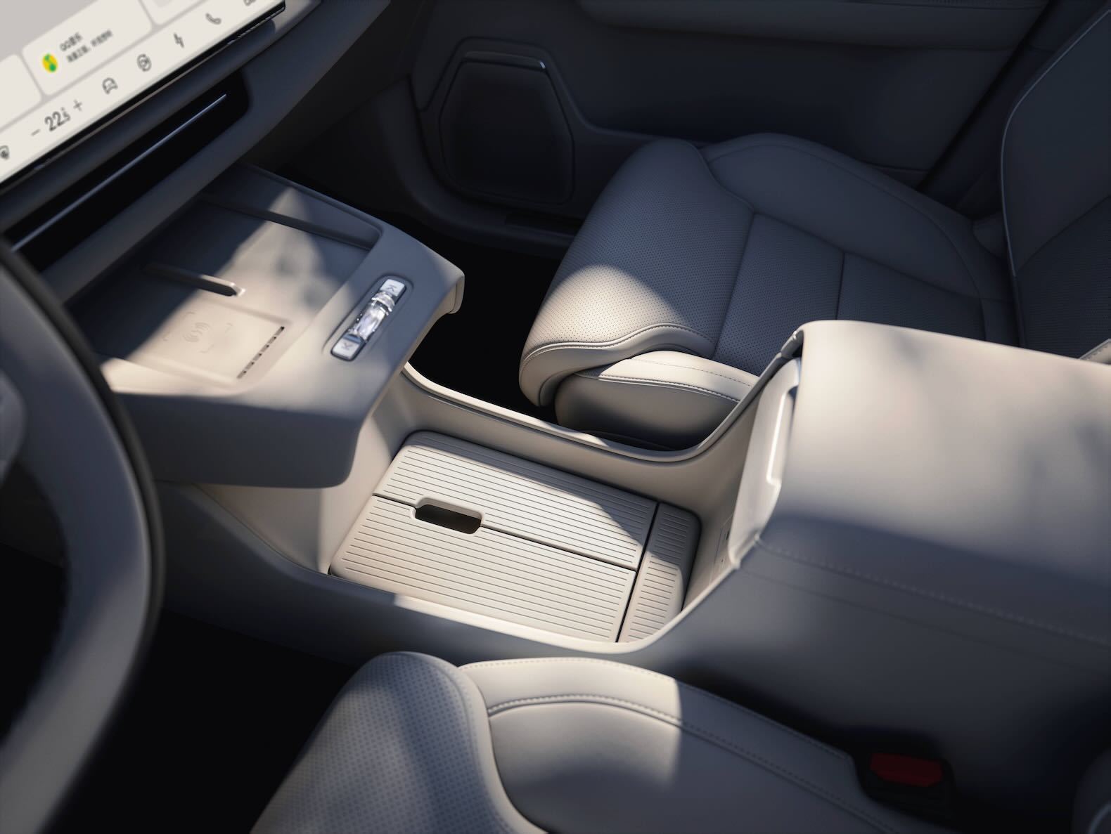 Volvo Cars reveals the new XC70 – a plug-in hybrid for every journey