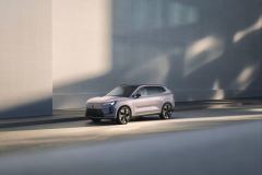 Volvo Cars reveals the new XC70 – a plug-in hybrid for every journey