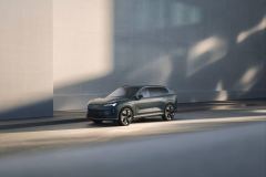 Volvo Cars reveals the new XC70 – a plug-in hybrid for every journey