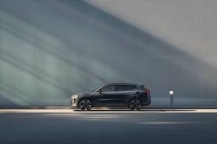 Volvo Cars reveals the new XC70 – a plug-in hybrid for every journey