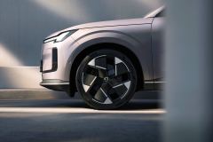 Volvo Cars reveals the new XC70 – a plug-in hybrid for every journey