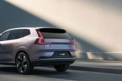Volvo Cars reveals the new XC70 – a plug-in hybrid for every journey