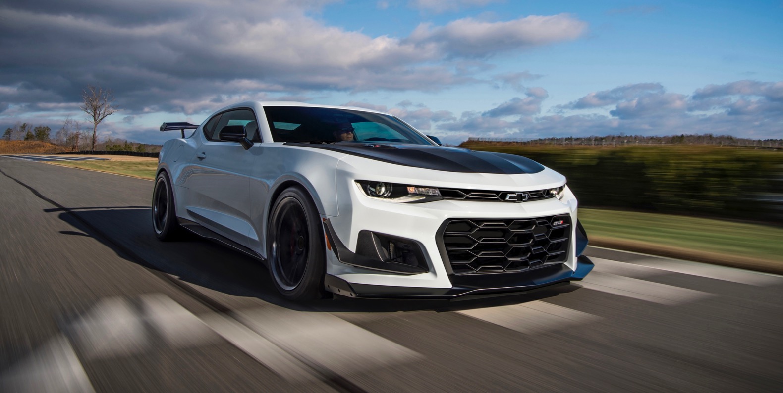 2019 Chevy Camaro ZL1 1LE is faster with a new 10-speed ...