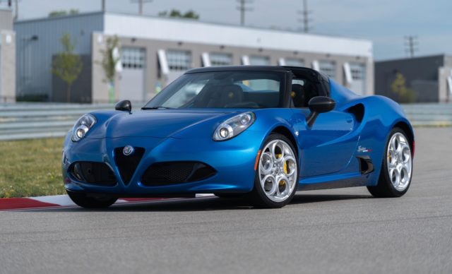 2019 Alfa Romeo 4C Spider Italia in Misano Blue