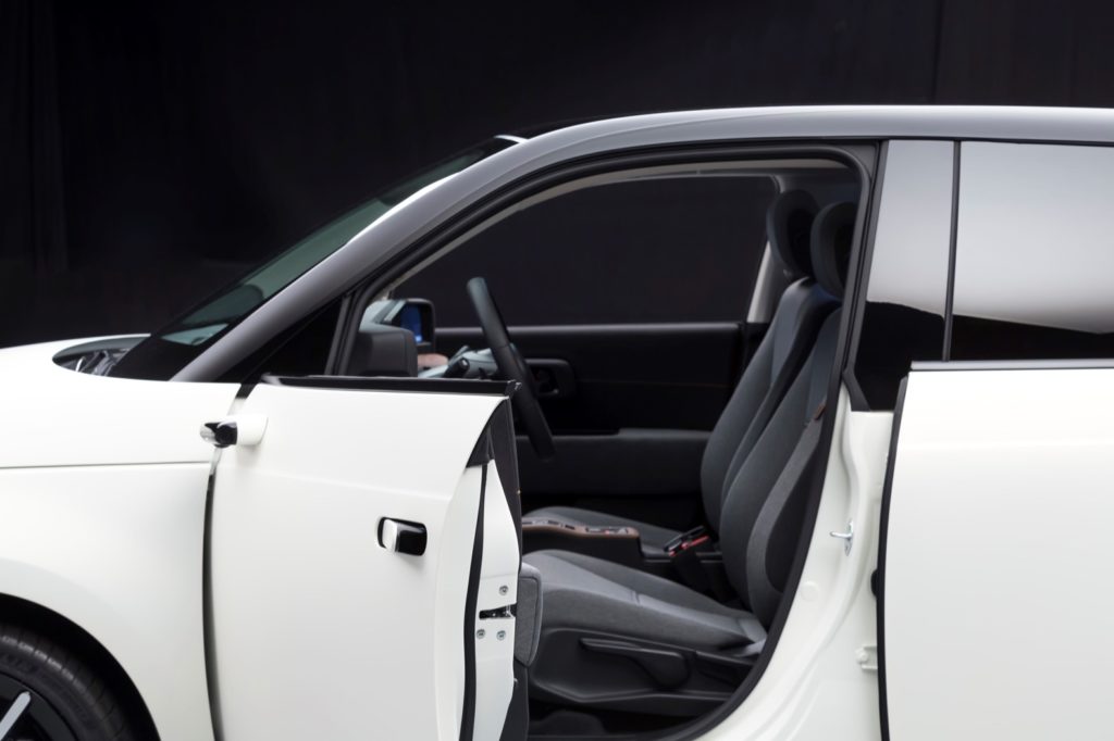 Honda Model e Camera mirror system