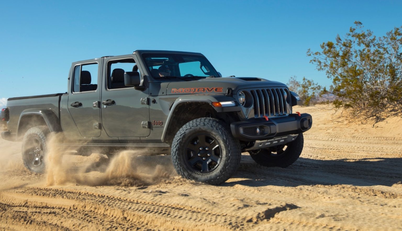 2020 Jeep Gladiator Mojave shows off its offroad capability The