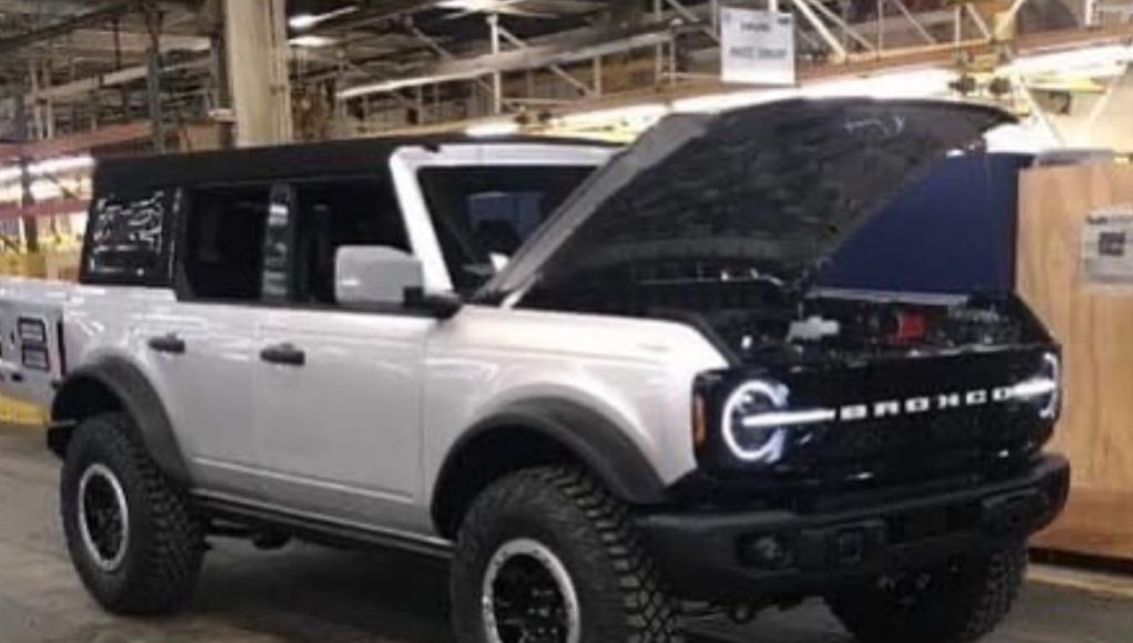 2021 Ford Bronco Leak