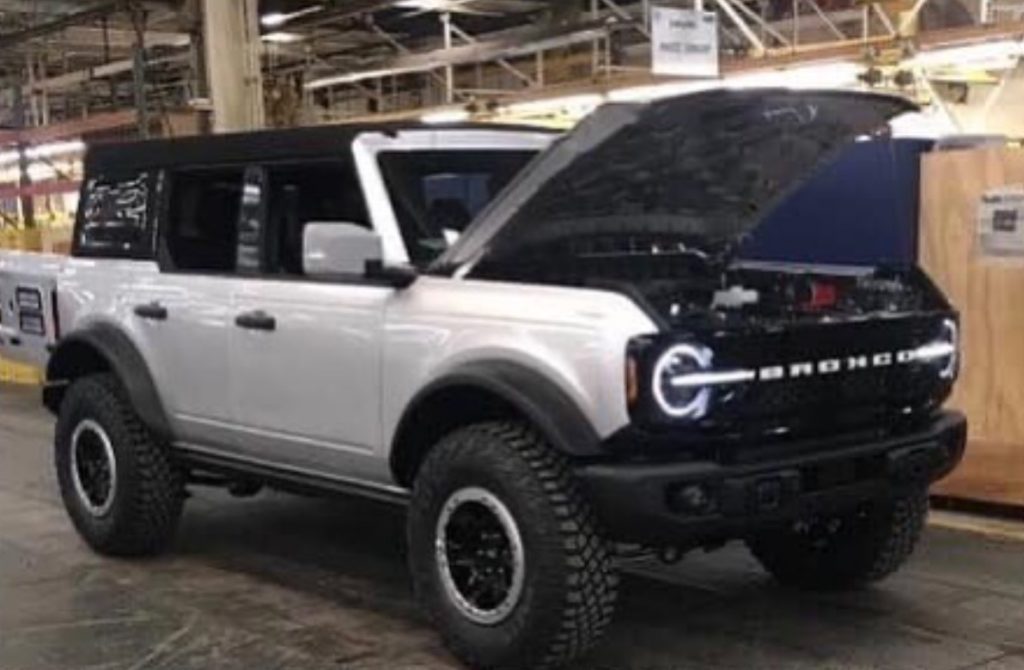 2021 Ford Bronco Leak