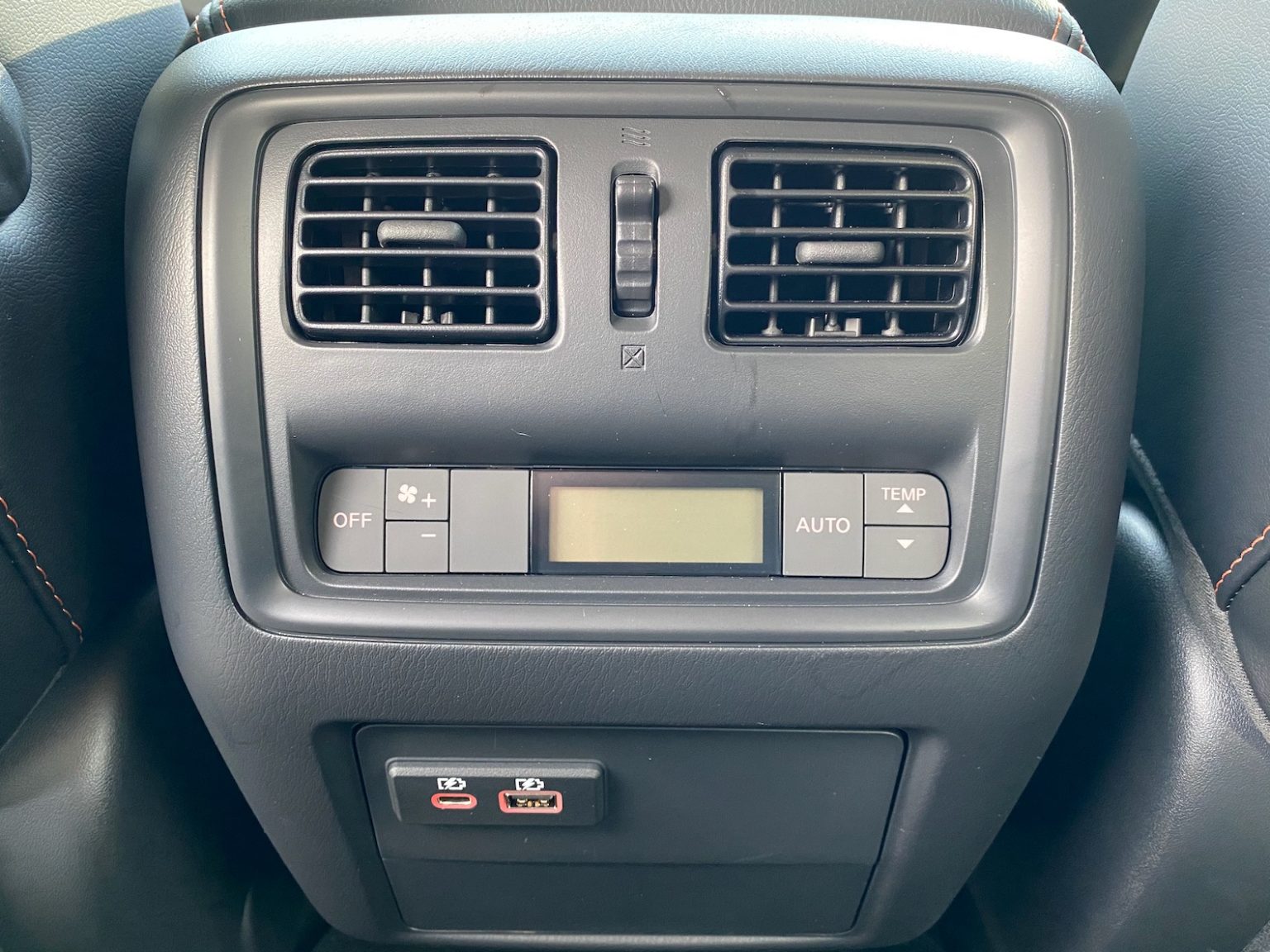 Nissan pathfinder 2020 салон