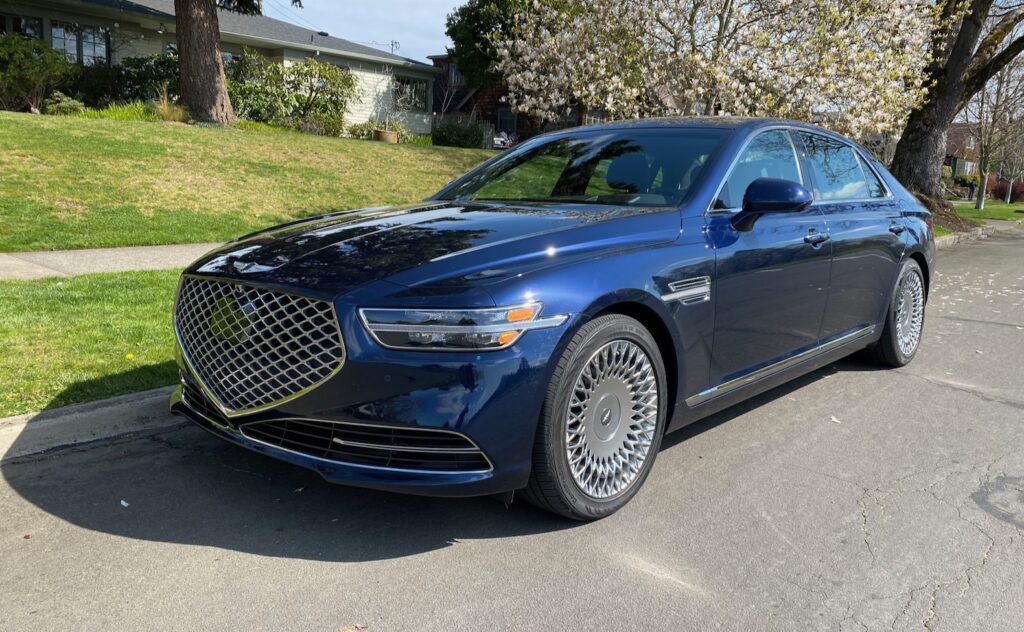 2020 Genesis G90 Review