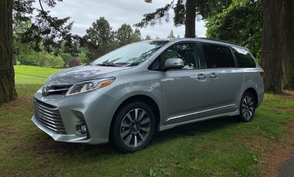 2020 Toyota Sienna Review