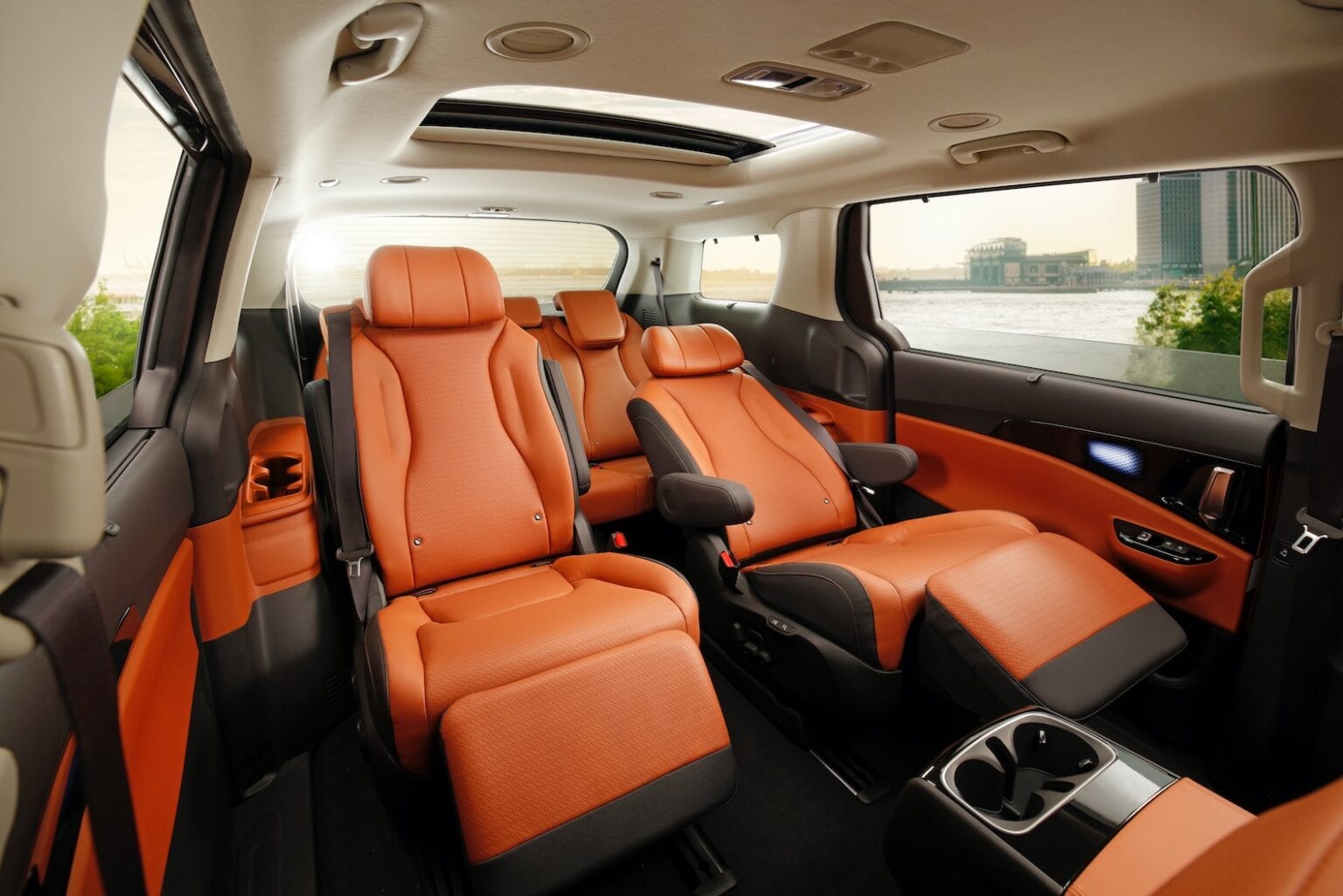 Kia carnival 2022 салон