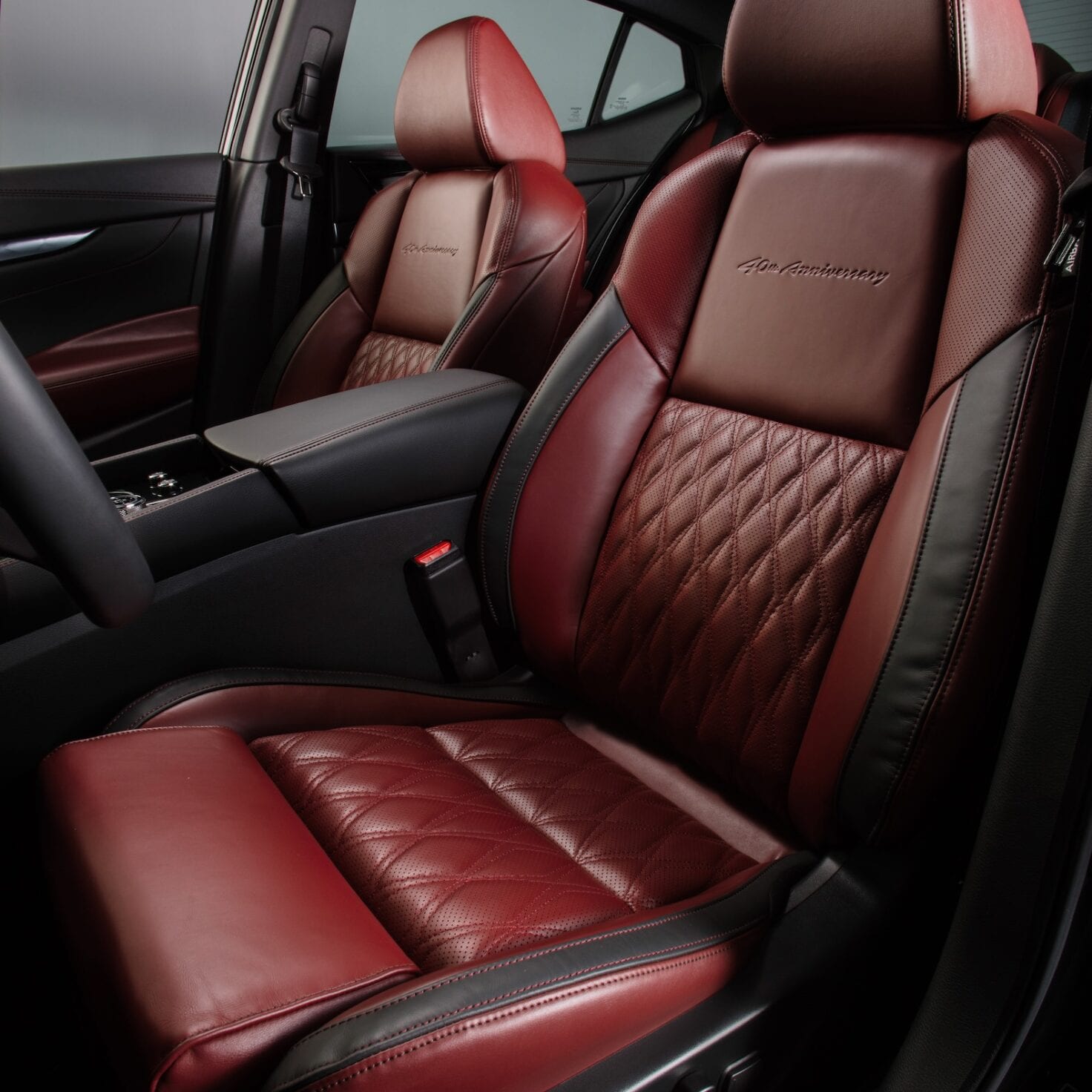 2021 Nissan Maxima Platinum 40th Anniversary Edition 2021 Nissan Maxima 40th Anniversary Edition celebrates the Maxima - The