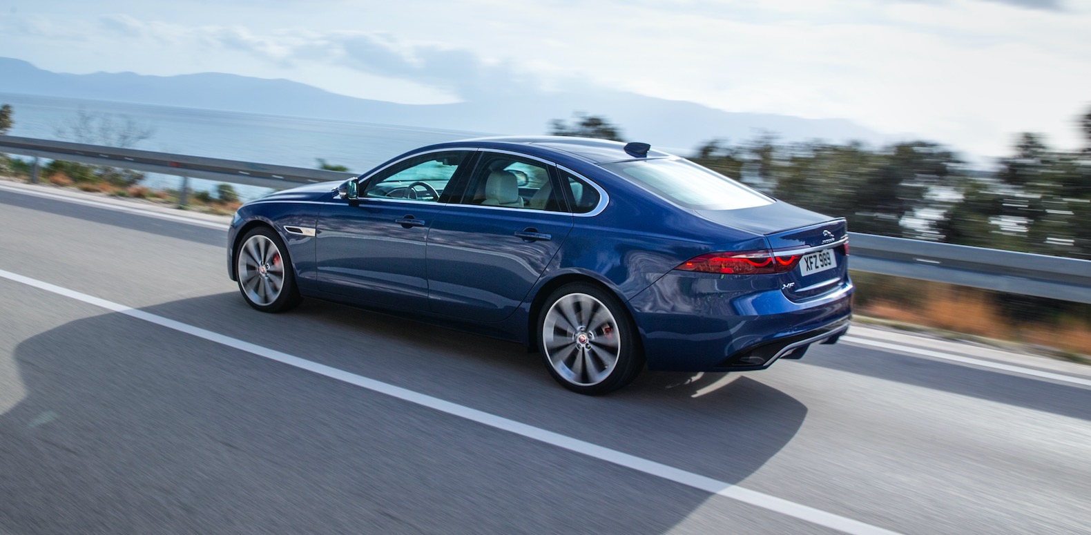 Focus on Design in Refreshed '21 Jaguar XF