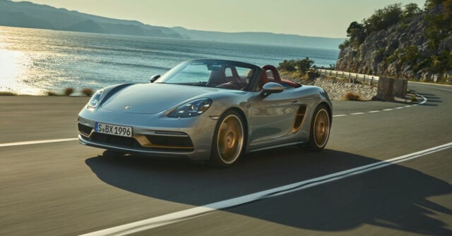 2021 Porsche Boxster 25
