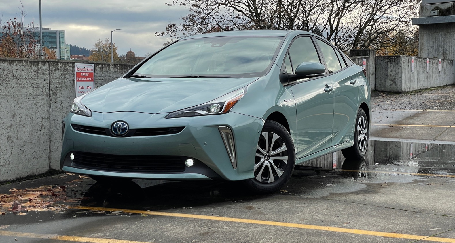 Toyota prius 2021