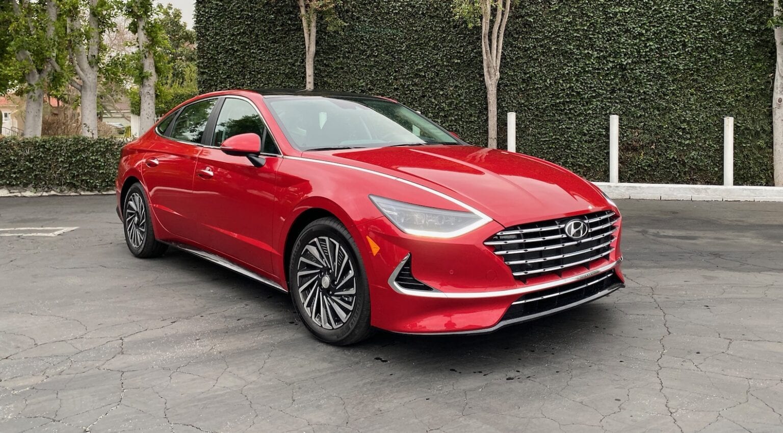 2021 Hyundai Sonata Hybrid Review: Stylish and Fuel Efficient - The ...