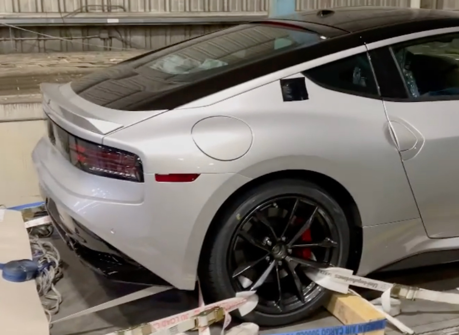 2022 Nissan 400Z Leak