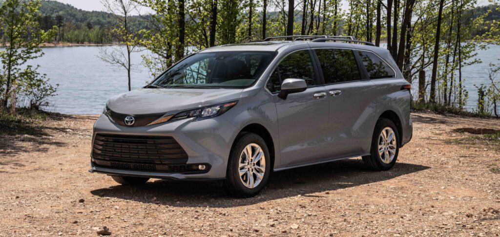 2022 Toyota Sienna Woodland Special Edition