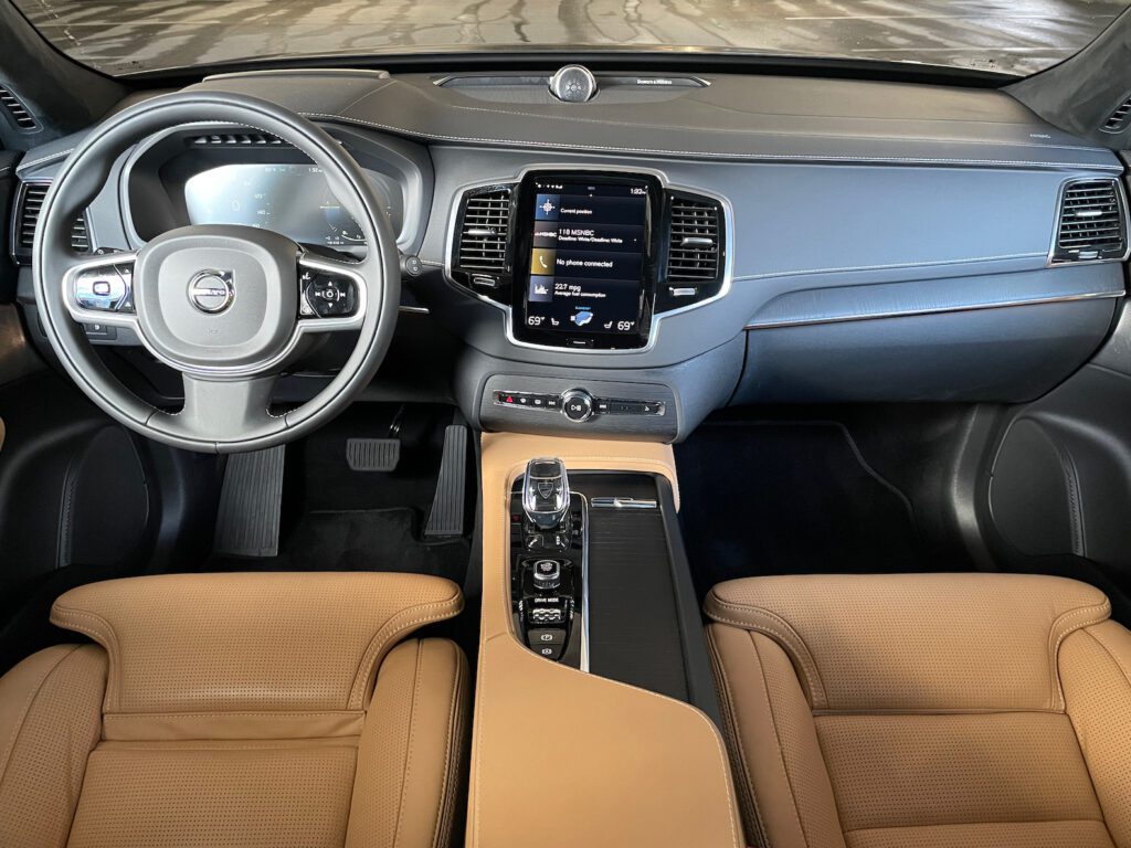 2021 Volvo XC90 Review