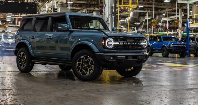 2021 Ford Bronco production begins 2021 Ford Bronco Production