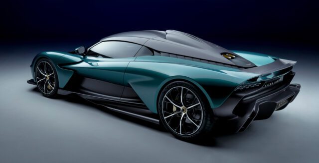 Aston Martin Vahalla is a 937-hp plug-in hybrid supercar Aston Martin Vahalla