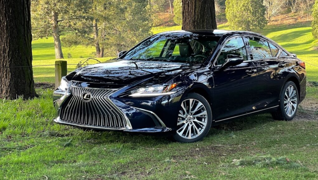 2021 Lexus ES 250 Review