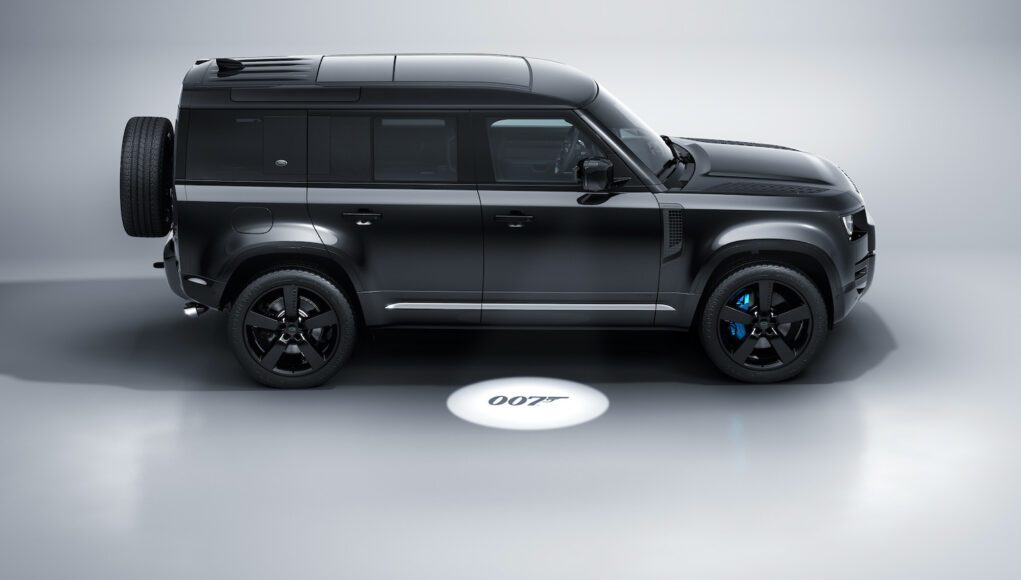 Defender V8 Bond Edition 007