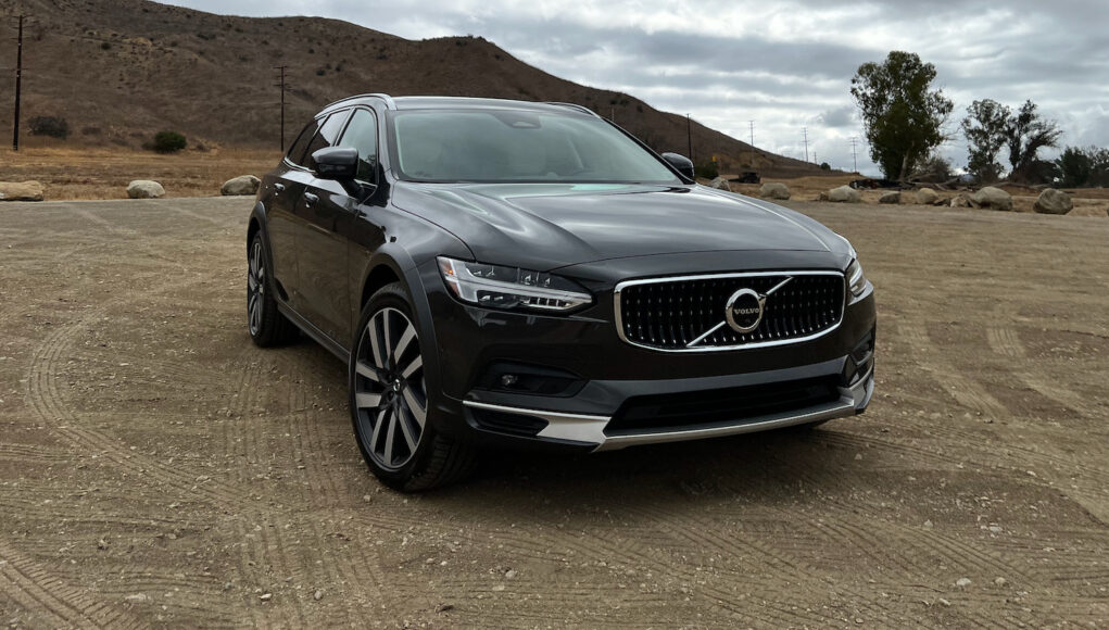 2022 Volvo V90 Cross Country Review