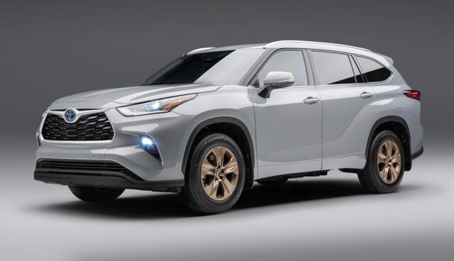 2022 Toyota Highlander Hybrid Bronze Edition