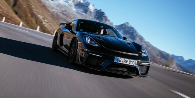 Porsche 718 Cayman GT4 RS