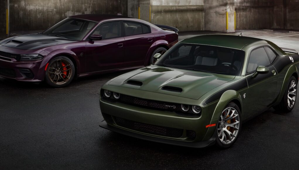 The 2022 Dodge Charger (left) and Challenger SRT Hellcat Redeye Widebody Jailbreak models unlock color-combination ordering restrictions and add new factory-custom options to deliver enthusiasts the freedom to build their own “one-of-one” Dodge performance vehicle.