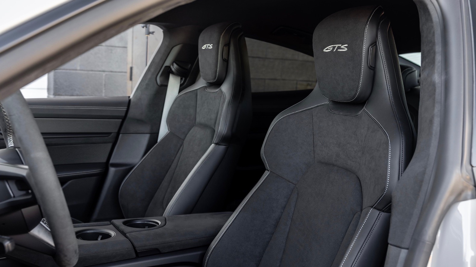 2022 Porsche Taycan GTS